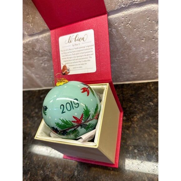 2019 Pier 1 Li Bien Hand Painted Glass Christmas Ornament Sloth NIB - Picture 6 of 6